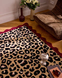 Âme fauve – Tapis en laine motif léopard - bordeaux