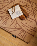 Cèdre blanc – Tapis en laine feuillage - marron