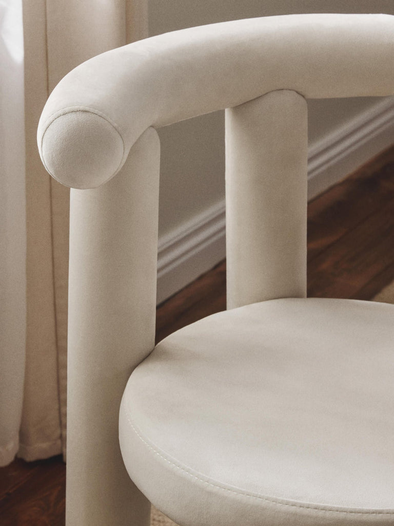 Chaise rembourrée en velours Calan