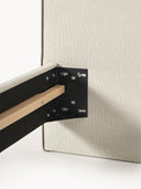 Lit matelassé avec tête de lit ondulée Romy