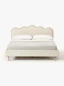 Lit matelassé avec tête de lit ondulée Romy