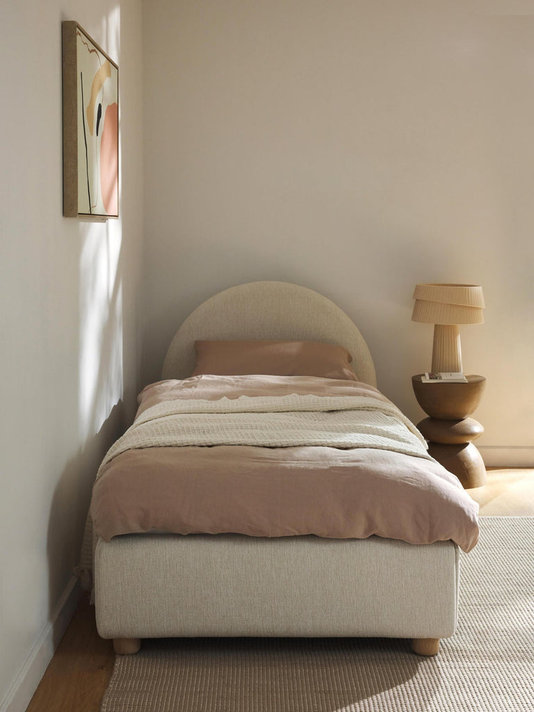 Lit matelassé avec rangement Ebba