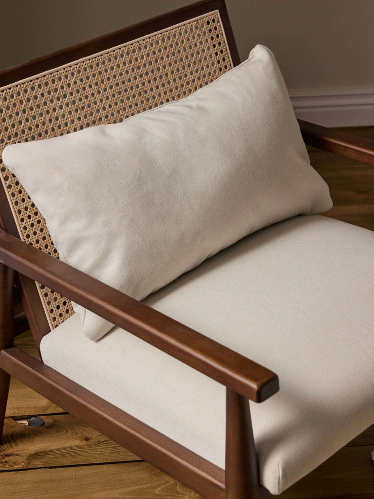 Fauteuil lounge en noyer et hévéa Manuell