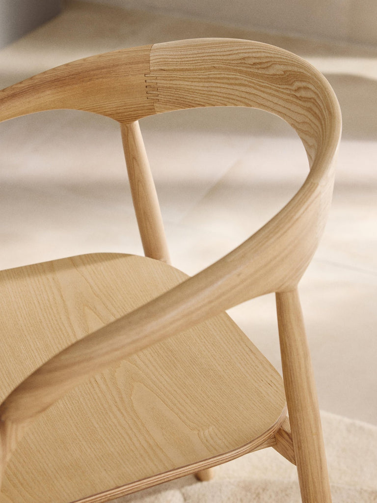 Chaise à accoudoirs en frêne Camille