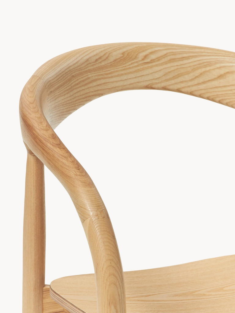 Chaise à accoudoirs en frêne Camille