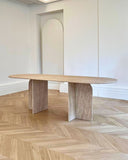 Table à manger oblongue en travertin 240x90cm - Modèle Maja pieds en T
