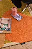Nuage sucré – Tapis en laine coloré aux motifs géométriques