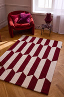 Rouge d'orage – Tapis en laine graphique - Bordeaux