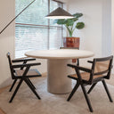 Round table in waxed concrete (Assia)