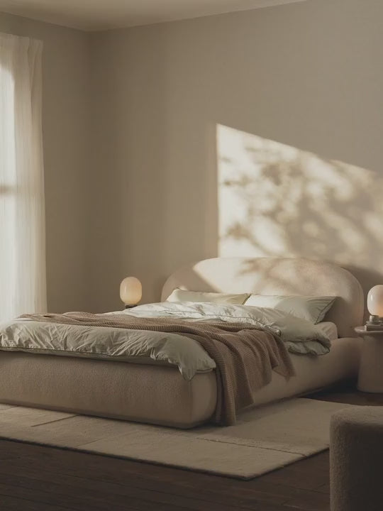 Lit matelassé arrondi en bouclette Alba